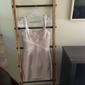 Form fitting size 8 dress